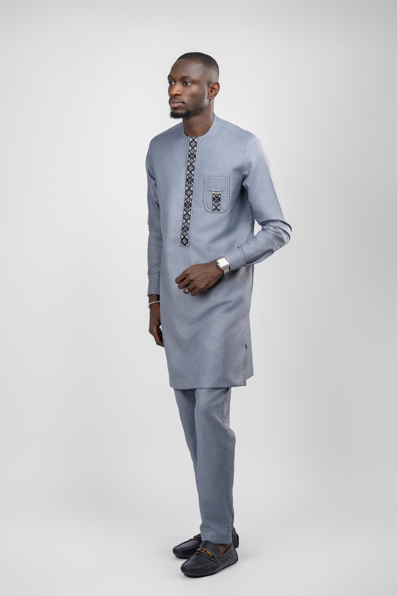 Tenue Traditionnelle-6point9
