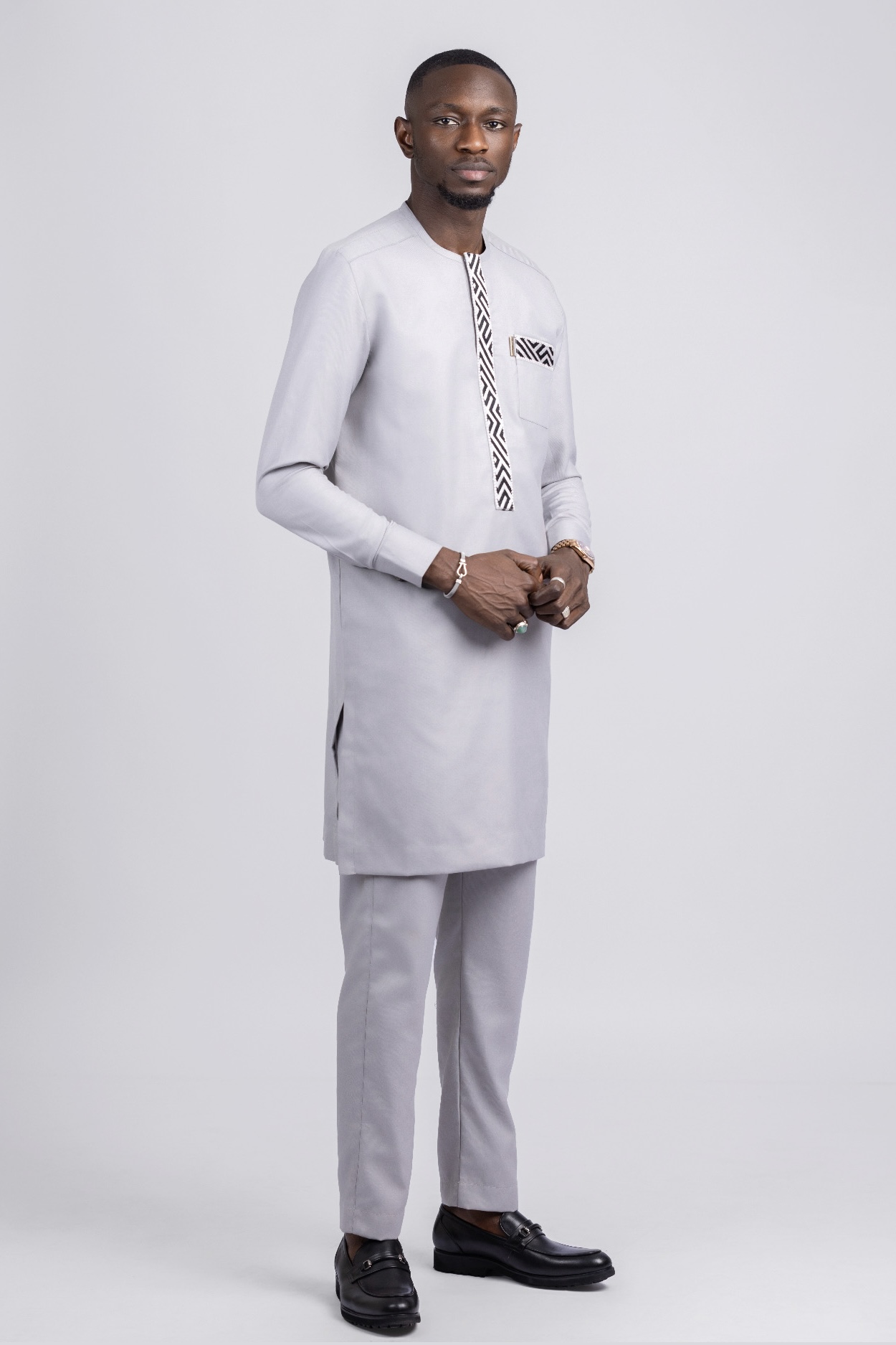 Tenue Traditionnelle-6point9