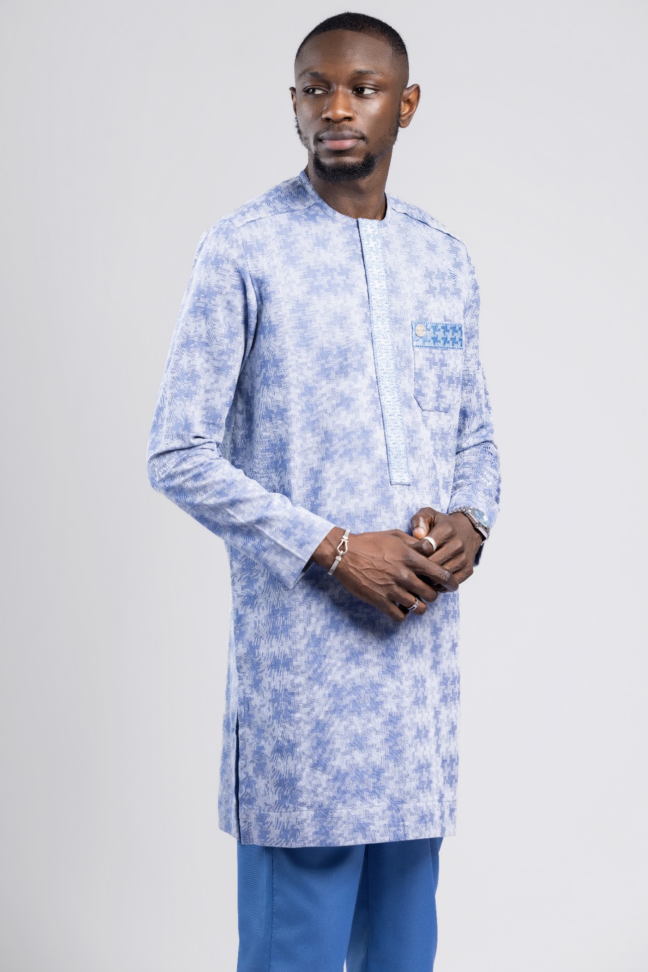 Tenue Traditionnelle-6point9