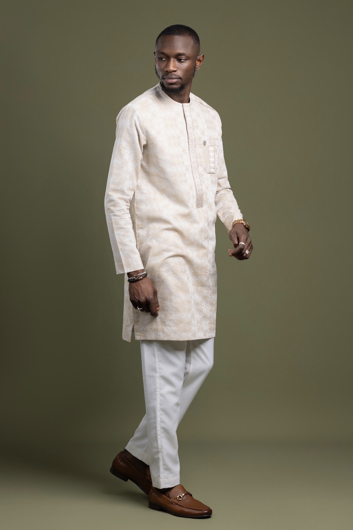 Tenue Traditionnelle-6point9