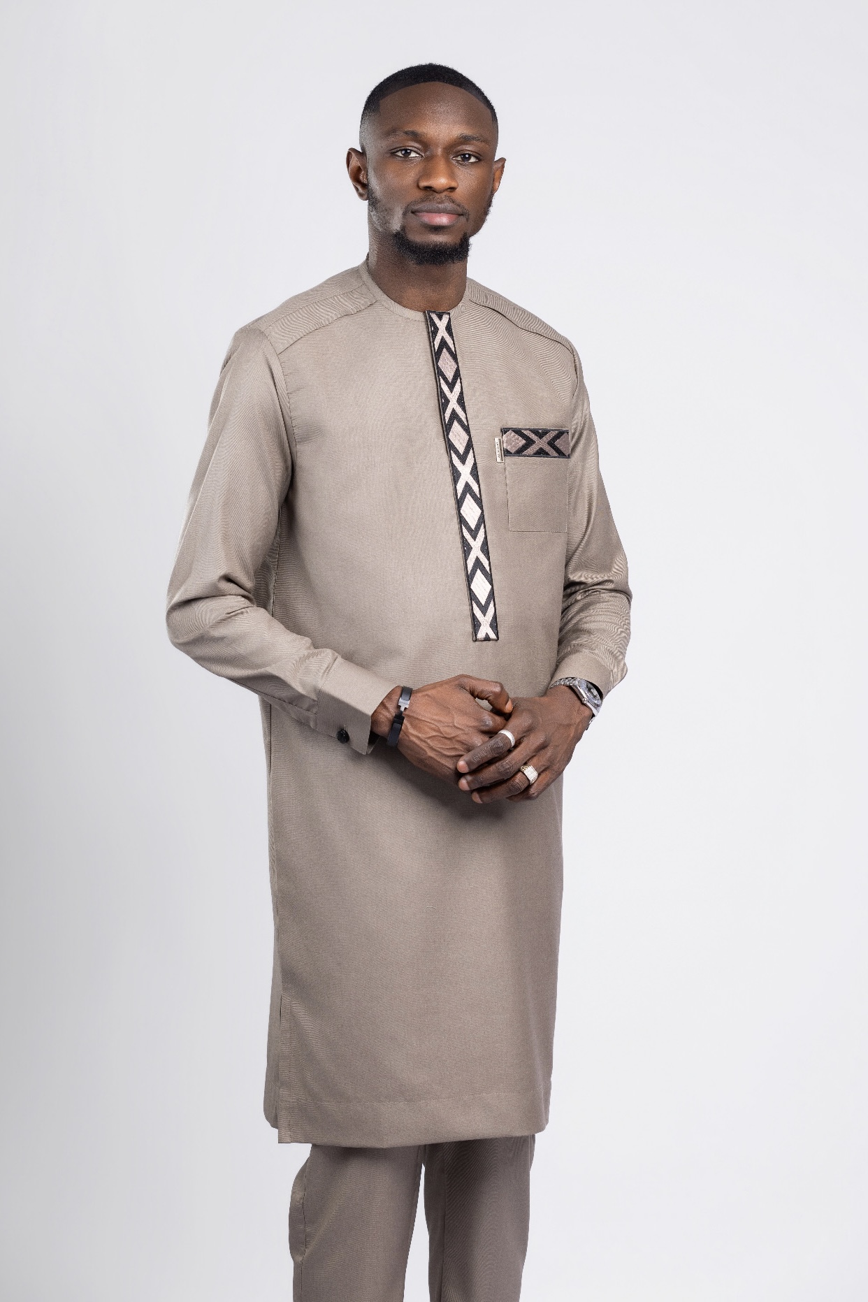 Tenue Traditionnelle-6point9