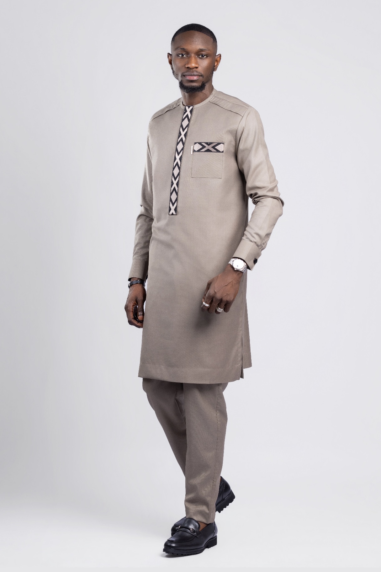Tenue Traditionnelle-6point9