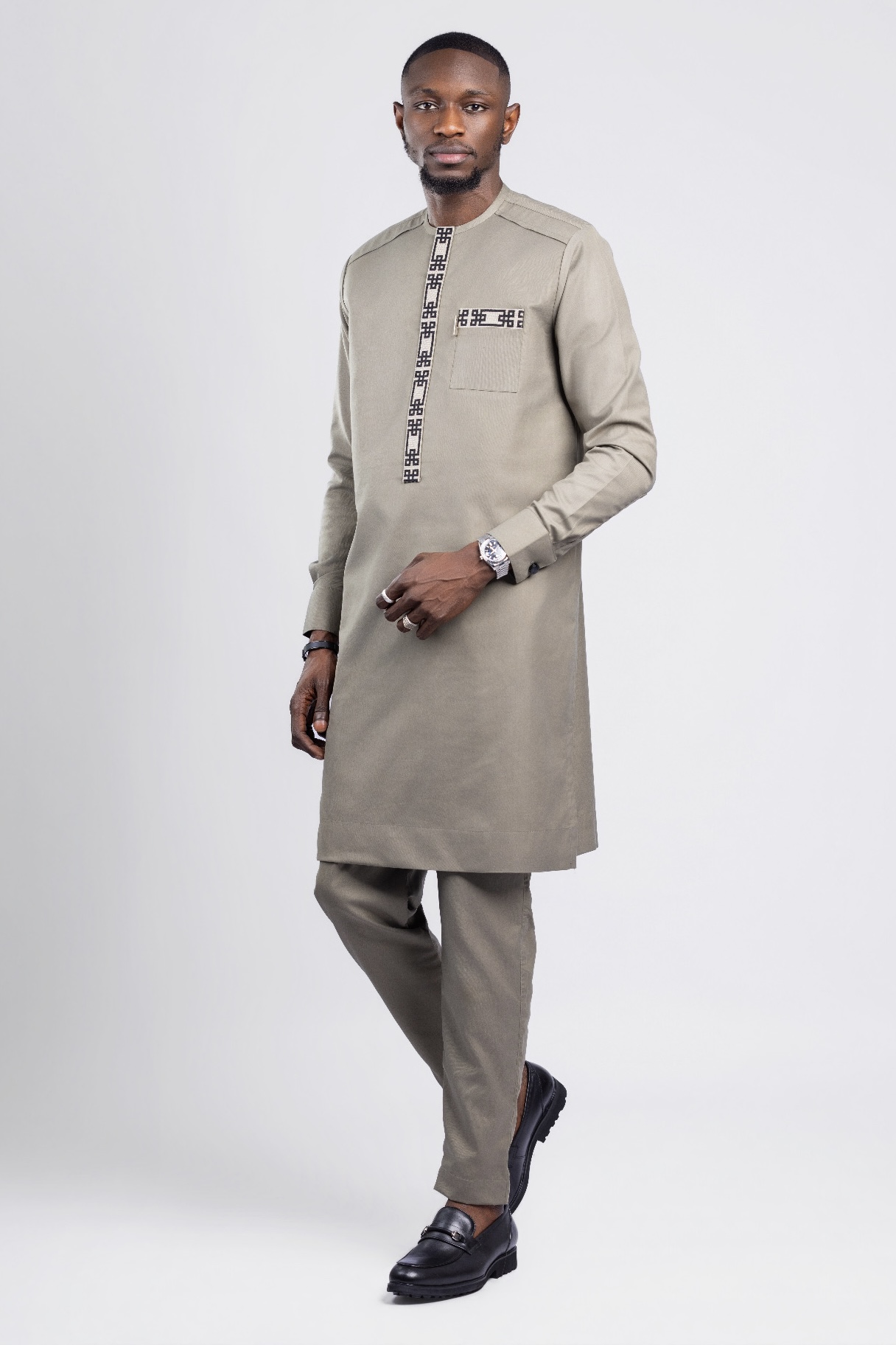 Tenue Traditionnelle-6point9