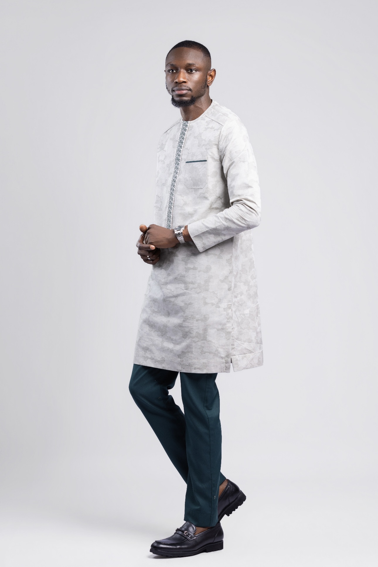 Tenue Traditionnelle-6point9
